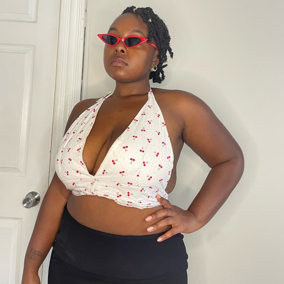 CHERRY RUCHED WHITE AND RED HALTER TOP - Picture 1 of 5